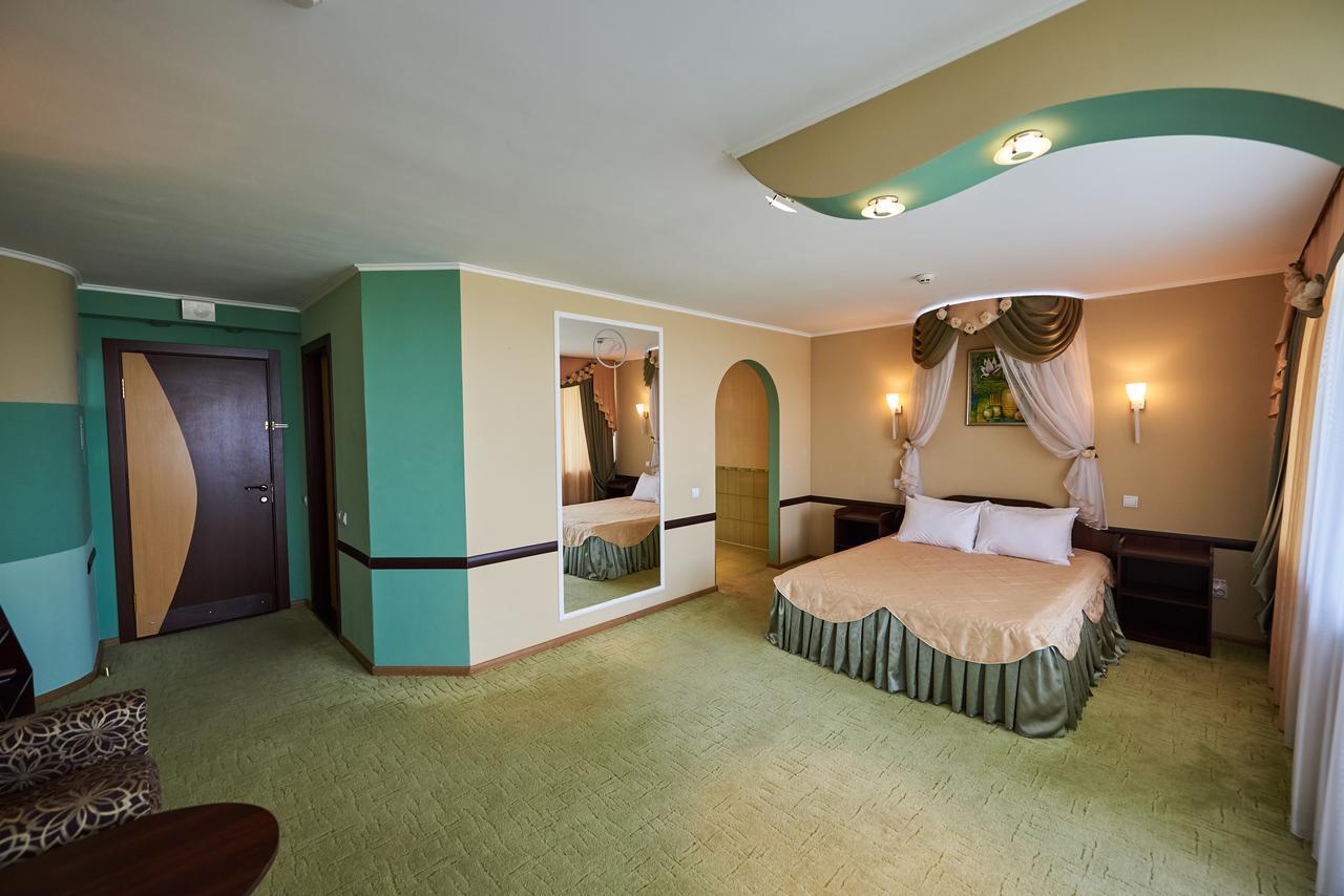Rassvet Hotell Dnipro Exteriör bild