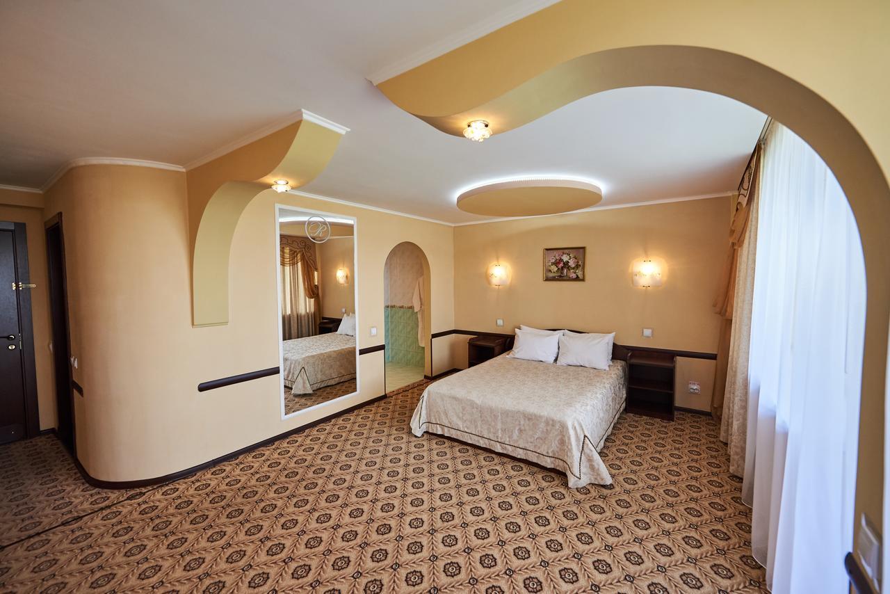 Rassvet Hotell Dnipro Exteriör bild